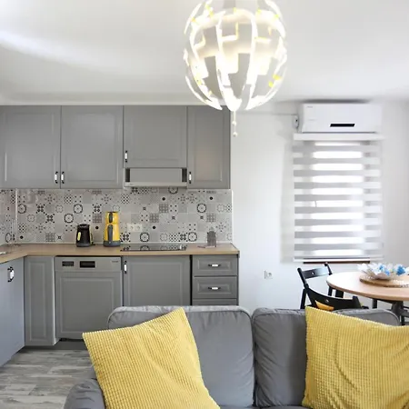 Alp Limon Apartment